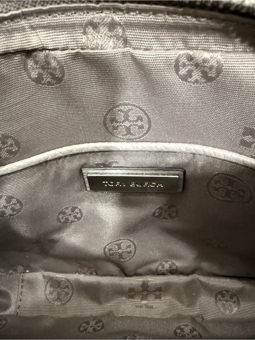Tory Burch Pebbled Leather Crossbody in Taupe Gray - Picture 4 of 7